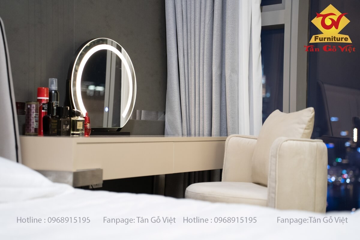 Bàn trang điểm nhỏ gọn trong nội thất phòng ngủ